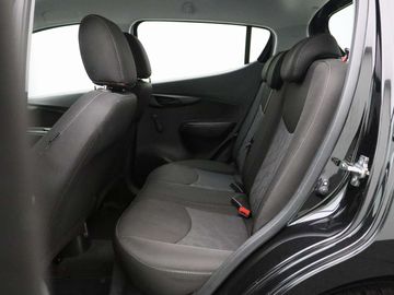 Car image 12