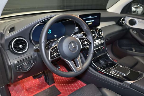 Mercedes-Benz GLC 300 de 225 kW image number 17