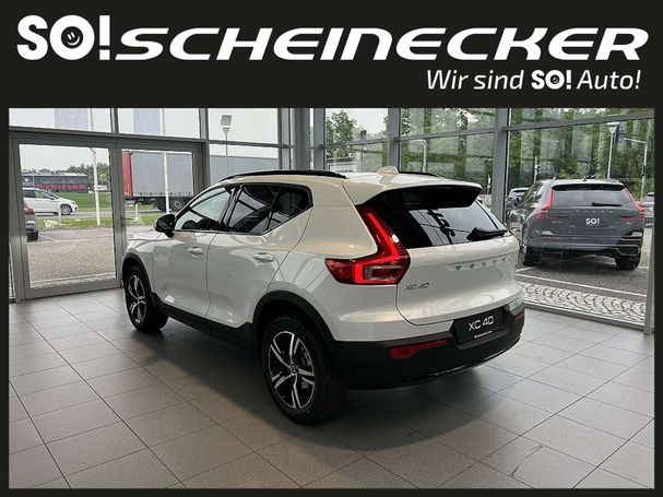 Volvo XC40 T2 Plus Dark 95 kW image number 4