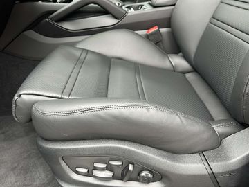 Car image 37