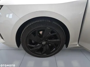 Car image 36
