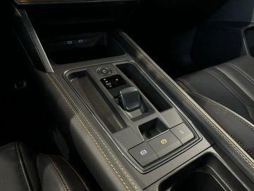 Car image 32