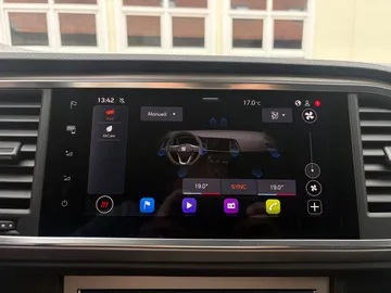 Car image 43