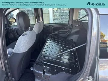 Car image 21