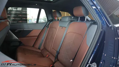 Car image 38