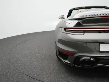 Car image 43