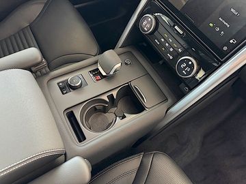 Car image 10