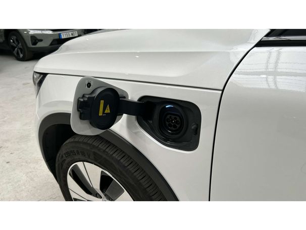 Volvo XC40 Recharge T4 Plus Dark 155 kW image number 20