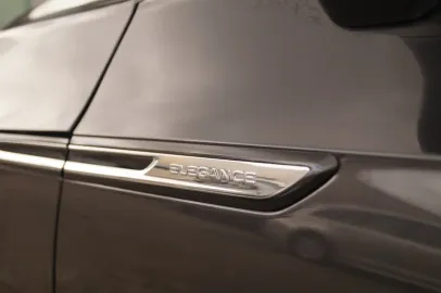 Car image 35