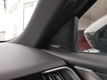 Car image 27