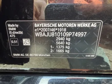 Car image 70