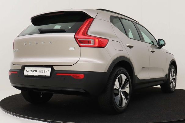 Volvo XC40 Recharge T4 Plus Dark 155 kW image number 2