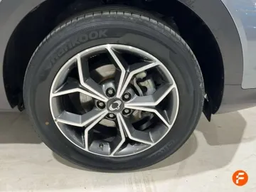 Car image 29