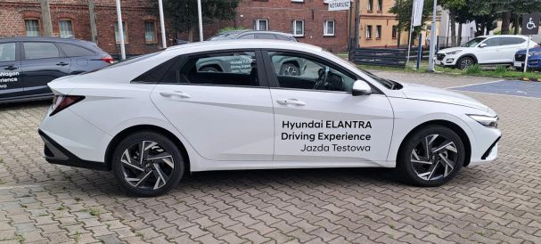 Hyundai Elantra 90 kW image number 3