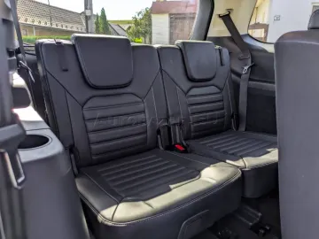 Car image 38