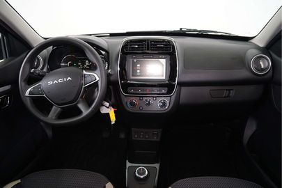 Car image 15