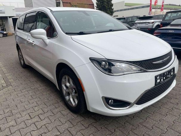 Chrysler Pacifica 3.6 V6 214 kW image number 2