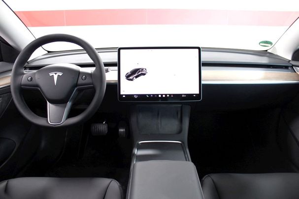 Tesla Model 3 239 kW image number 7