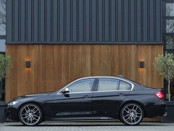 BMW 330 e M Sport 185 kW image number 5