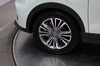 Car image 26