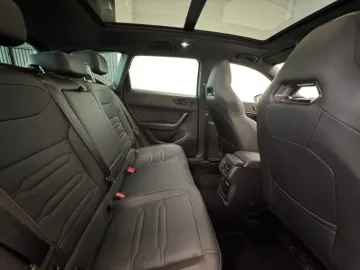 Car image 37
