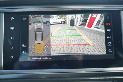 Car image 31