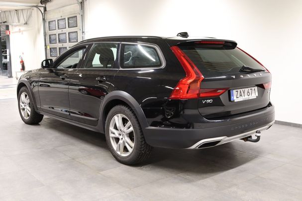 Volvo V90 Cross Country D4 AWD 140 kW image number 4