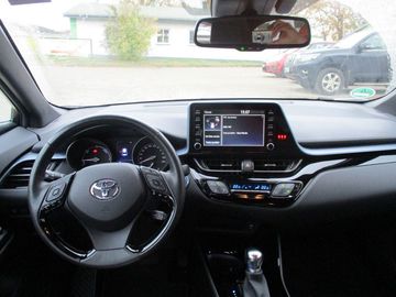 Car image 9