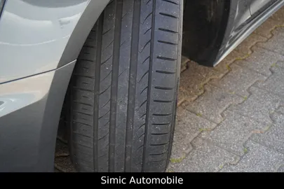 Car image 37
