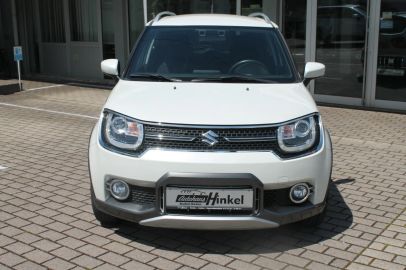 Car image 3