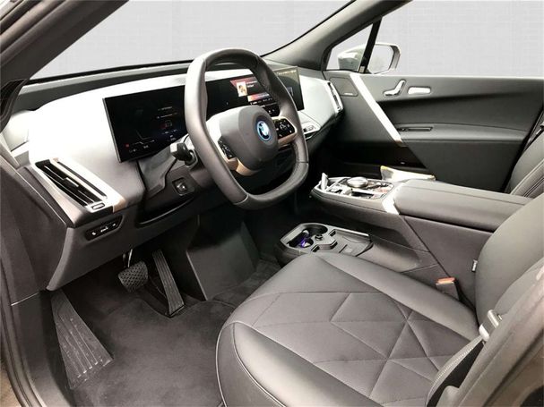 BMW iX xDrive50 384 kW image number 3