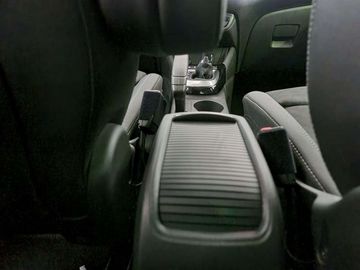 Car image 36