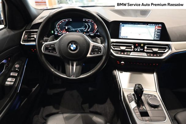 BMW 320d M Sport xDrive 140 kW image number 4