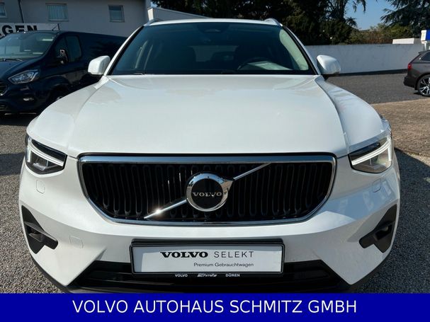 Volvo XC40 B3 Core 120 kW image number 2