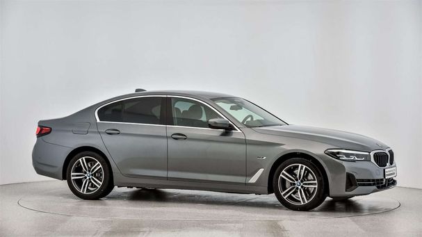 BMW 530 e 215 kW image number 10