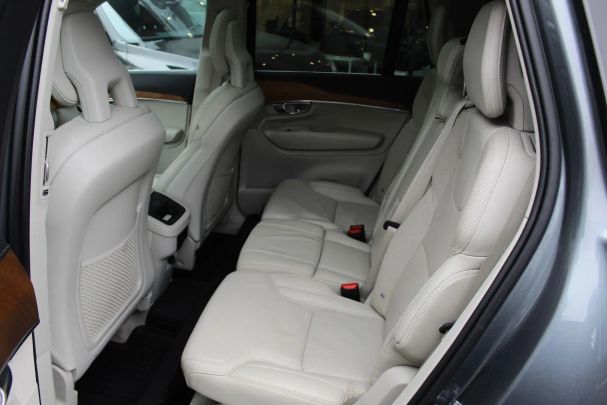 Volvo XC90 D5 AWD Inscription 173 kW image number 22