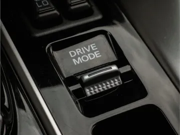 Car image 38