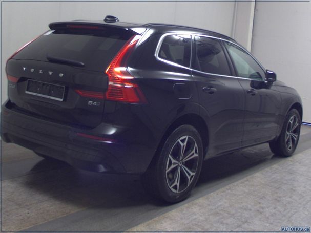 Volvo XC60 B4 AWD Momentum 145 kW image number 4