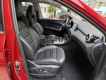 Car image 24