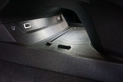 Car image 41