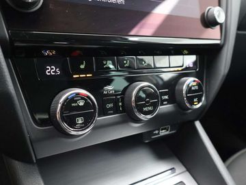 Car image 36