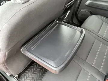 Car image 26