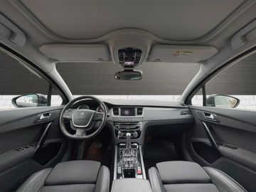 Car image 11