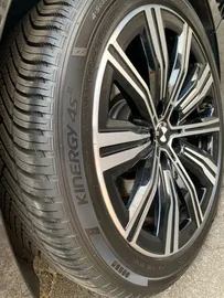 Car image 23