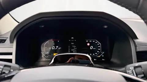Car image 32