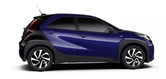 Car image 3