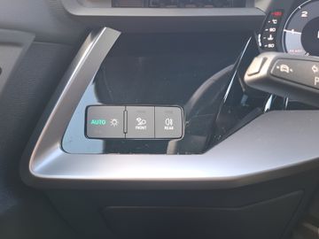 Car image 28