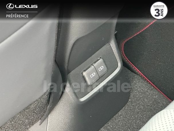 Lexus LBX 1.5 100 kW image number 16