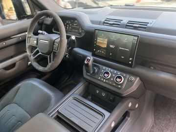 Car image 26