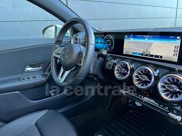 Mercedes-Benz A 250 e 160 kW image number 24